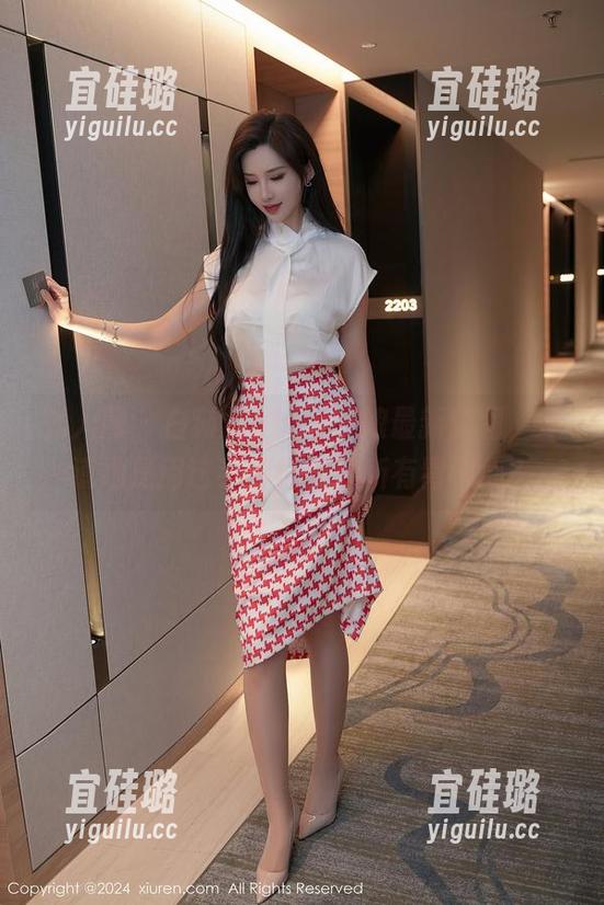 秀人网 - 白茹雪abby厨娘最新套图，难道她是用这手艺征服了所有胃和心？