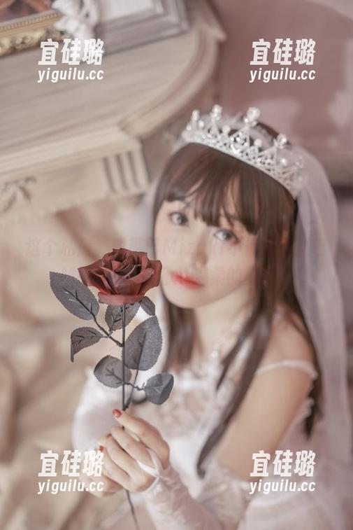 这个私房，脱尾巴Mizuki不愧是脱尾巴Mizuki，随意又温柔的美图。