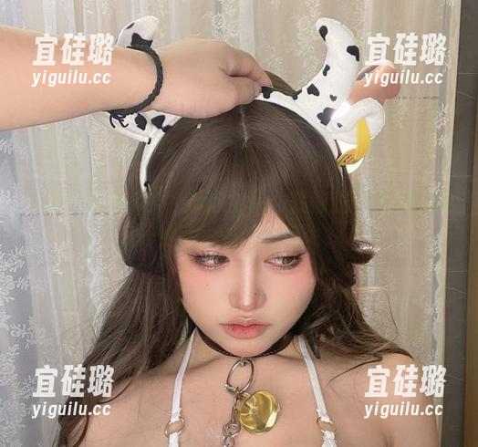 芊川一笑MNK的透明女仆：就像我梦中的那种…哈哈，谁能拒绝呢？