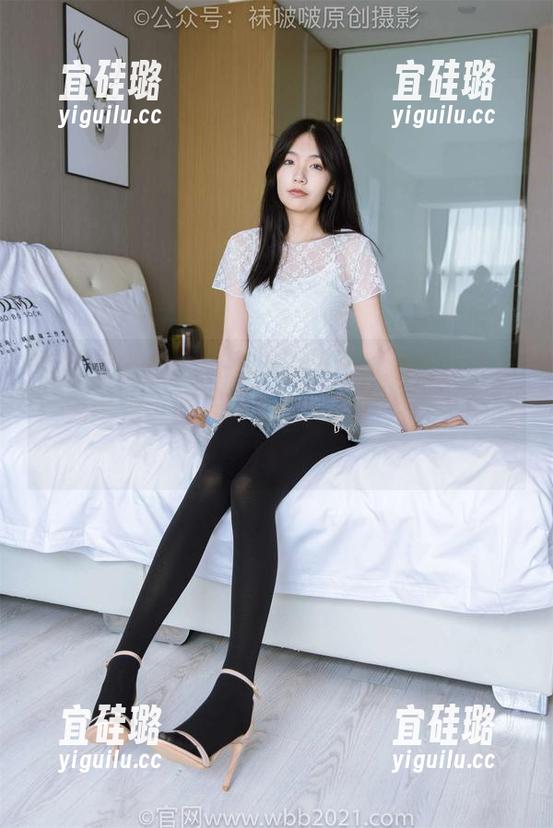 袜啵啵 - 每一张小沫的美图，都在告诉你：无圣光也能有高级感，尤其是穿礼服的时候！