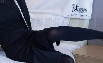 袜啵啵 – 别说我没提醒你，甜甜圈的图册里藏着点小秘密，刷完了就走吧。