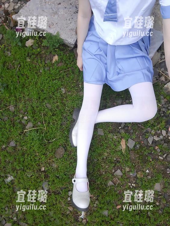 最新泳装作品，西尔酱是把沙滩搬回家了？我也是醉了。