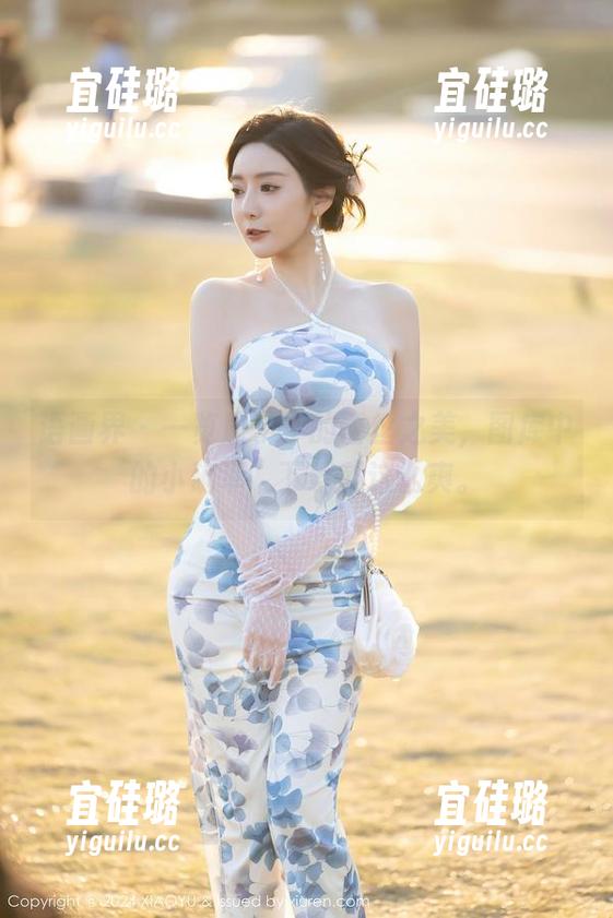 语画界 - 一览唐宁宁的蕾丝之美，图库中的小确幸，下载就这么爽。