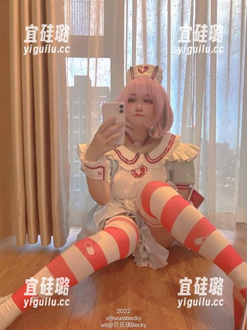好奇！贝贝琪Becky的白兔，没想到这精选的作品也能撩得我心乱如麻。