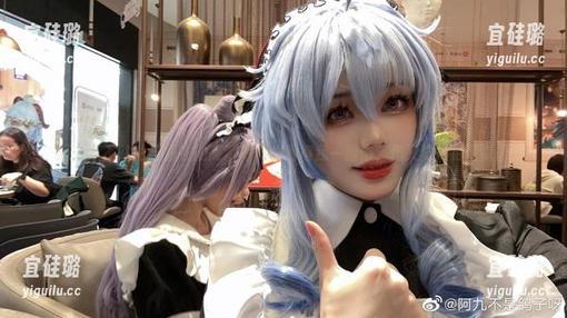 阿九从不咕咕与睡衣的高清写真，看得我一脸懵，但又觉得很可以。