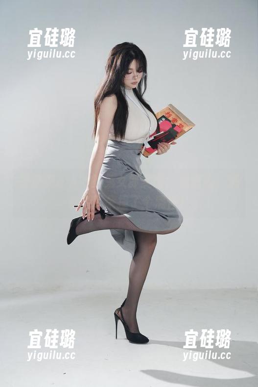 阿寨寨ninja的兔女郎美图：我滴心，通过兔耳朵撞了个满怀！