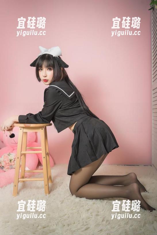 下载雯粥粥i的猫咪写真集，你不看看这肉嘟嘟的样子吗？