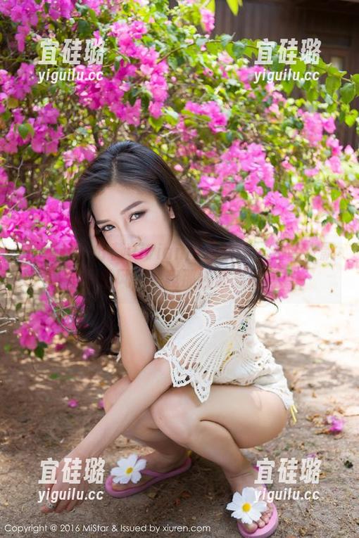 魅妍社-妤薇Vivian 魅妍社 - 妤薇Vivian图库新作:天台上飘荡的不是风,是我那被遗忘的青春…